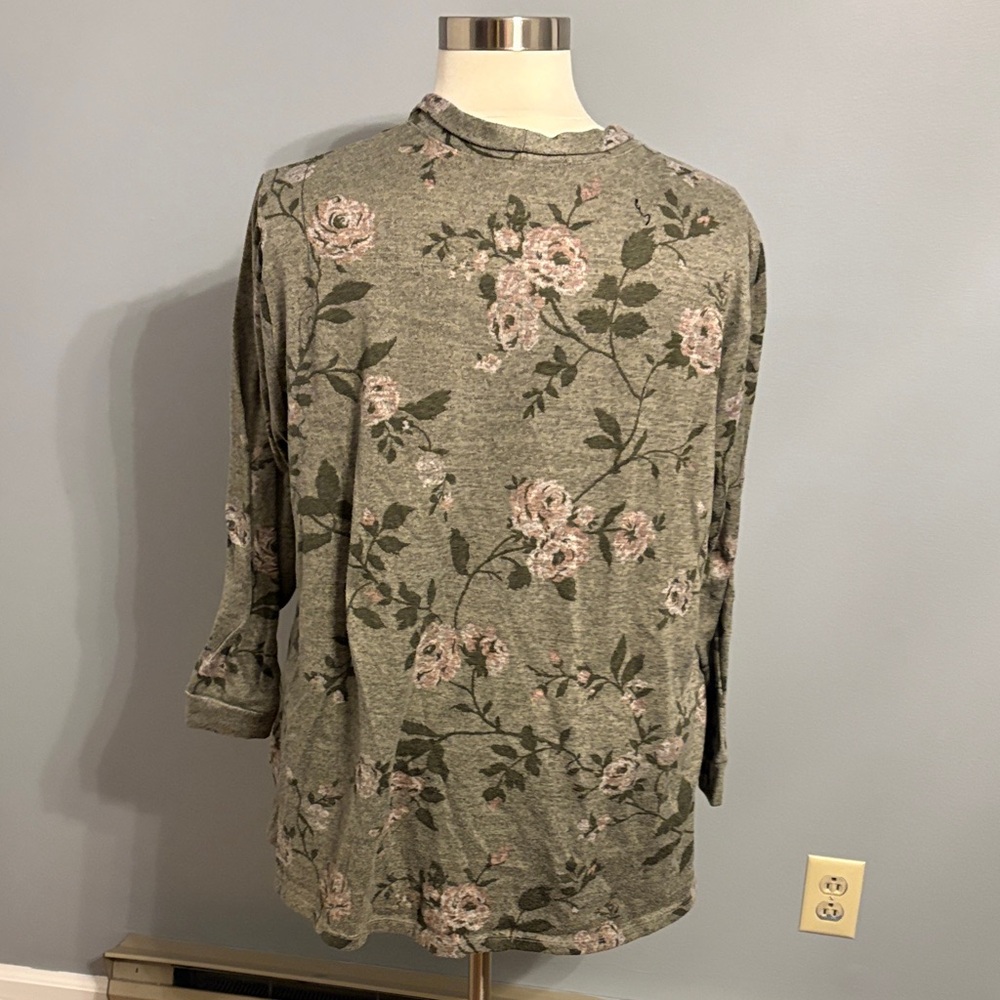 Lane Bryant Olive Green Floral Open-Front Cardigan with Pink Accents - Picture 4 of 4